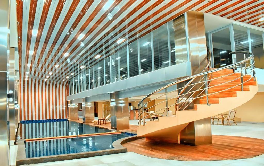 Grand Metro 4*