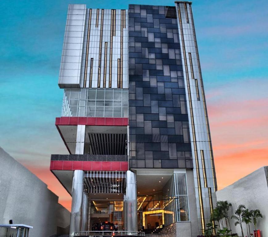 Grand Metro 4*