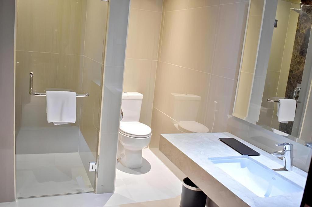 Grand Metro Hotel 4*