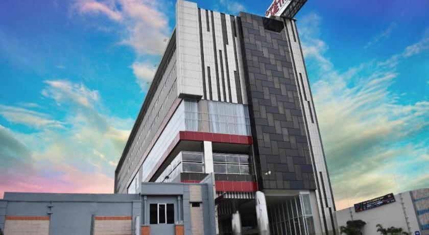 Hotel Grand Metro 4*