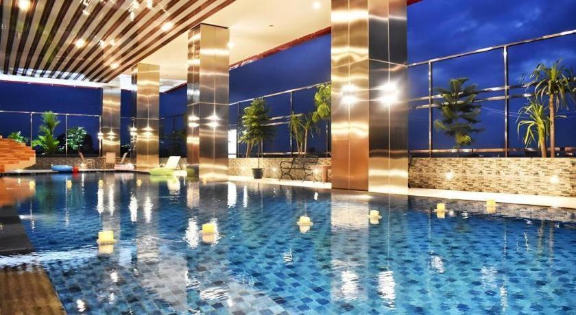 Hotel Grand Metro 4*