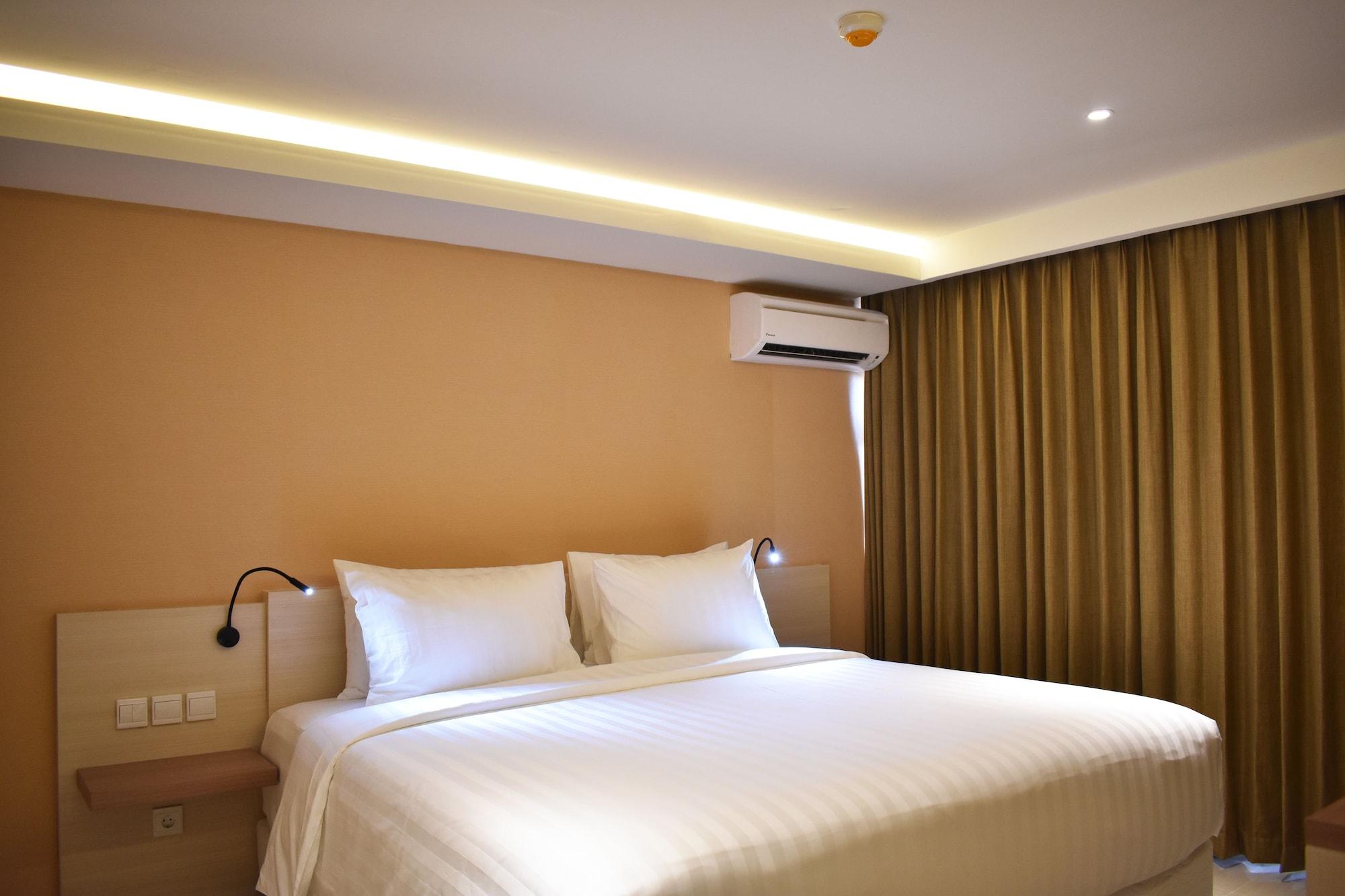 Grand Metro Hotel 4*