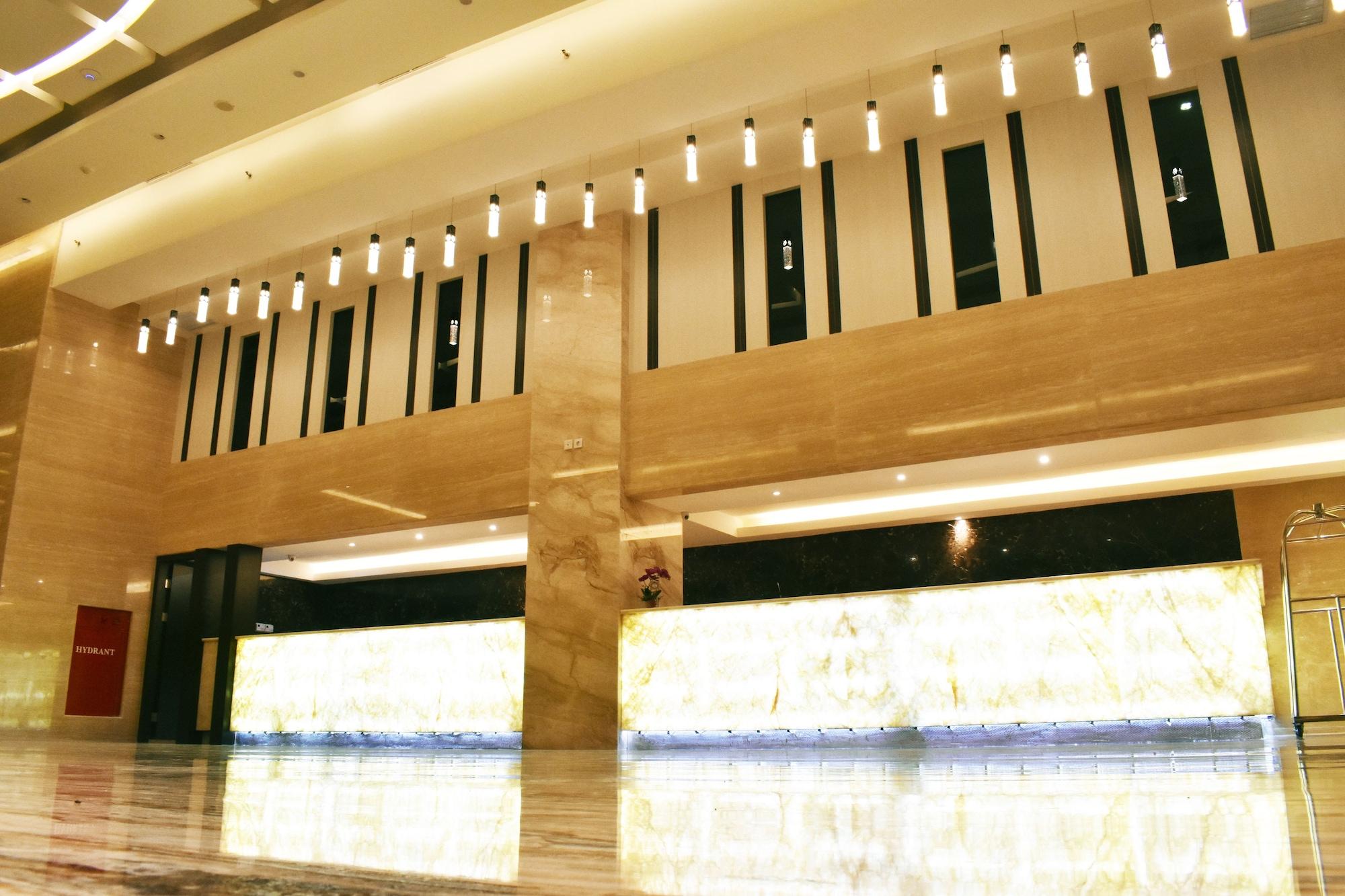 Hotel Grand Metro 4*